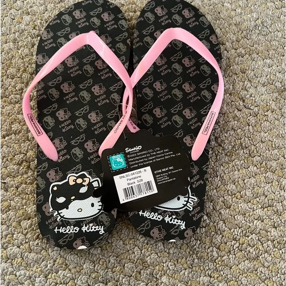 Hello kitty flip flop size 8 - Picture 1 of 4